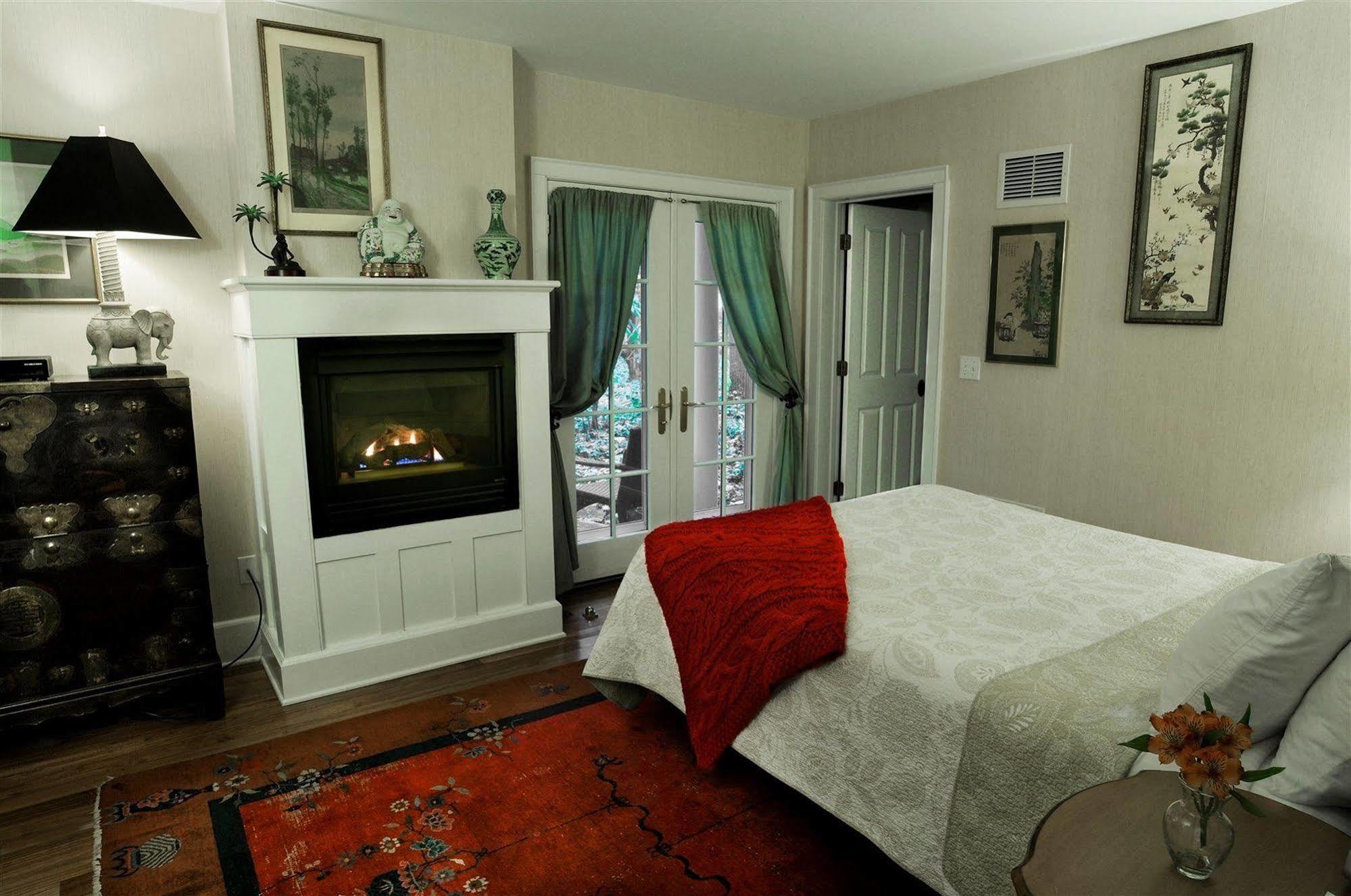 Buttermilk Falls Inn & Spa Milton Eksteriør billede